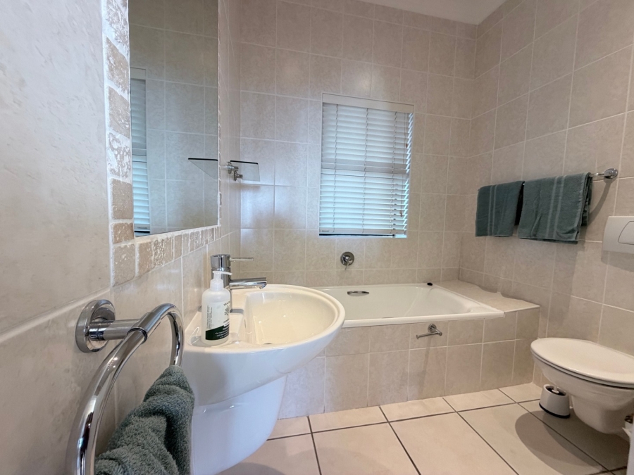 2 Bedroom Property for Sale in Big Bay Western Cape